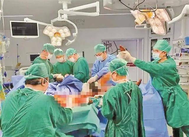 仅仅30秒<strong></p>
<p>抹茶交易所怎么转成人民币</strong>，男子全身烧伤90%！别再这样充电！