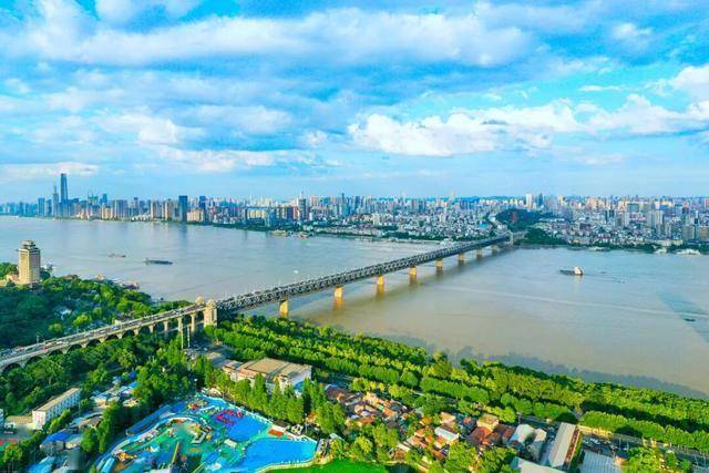 今天是她68岁生日<strong></p>
<p>抹茶交易所怎么转成人民币</strong>,武汉人:不准退休!