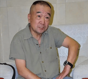 考古|曝78岁李保田近况!找人维修窗户喝10元桶装水<strong></p>
<p>抹茶交易所注册</strong>,生活超朴素!