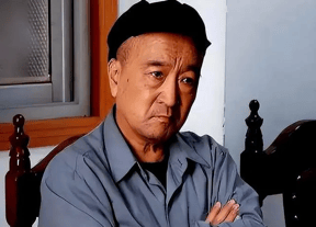 考古|曝78岁李保田近况!找人维修窗户喝10元桶装水<strong></p>
<p>抹茶交易所注册</strong>,生活超朴素!