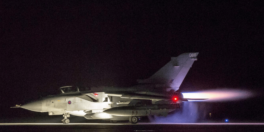 美国不给战斧拉倒<strong></p>
<p>东方雨虹股票</strong>,乌克兰搬出先进导弹,陆海空联合轰炸俄罗斯