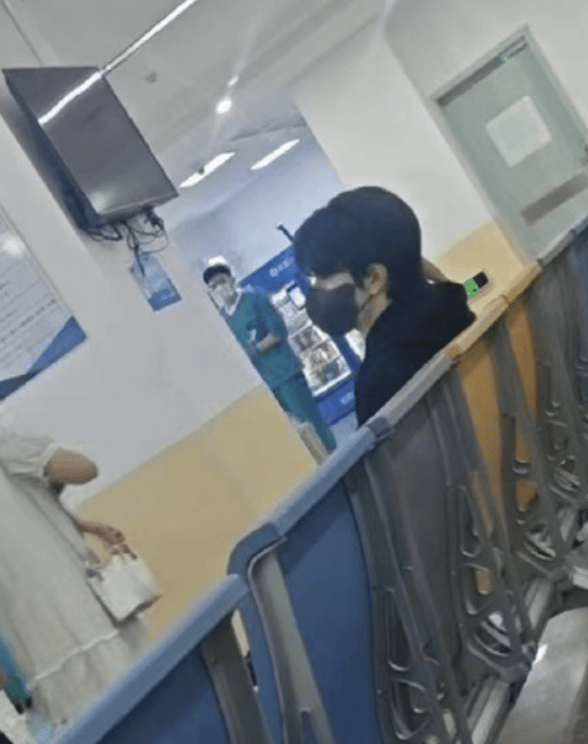 知名东北籍演员发生意外<strong></p>
<p>股票在线看盘</strong>,剧组已送医