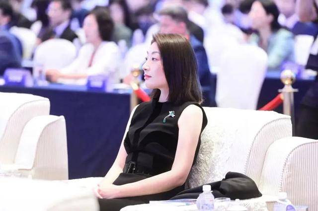 宗馥莉“心腹”祝丽丹离职<strong></p>
<p>中国中车股票</strong>!曾是娃哈哈核心高管