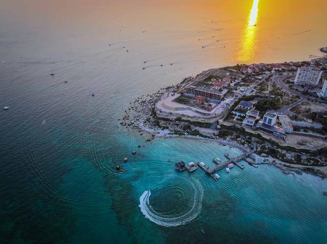 青年说 | 到中亚<strong></p>
<p>同仁堂股票</strong>,奔赴一场激动人心的“探秘”