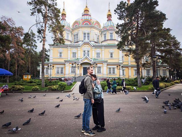 青年说 | 到中亚<strong></p>
<p>同仁堂股票</strong>,奔赴一场激动人心的“探秘”