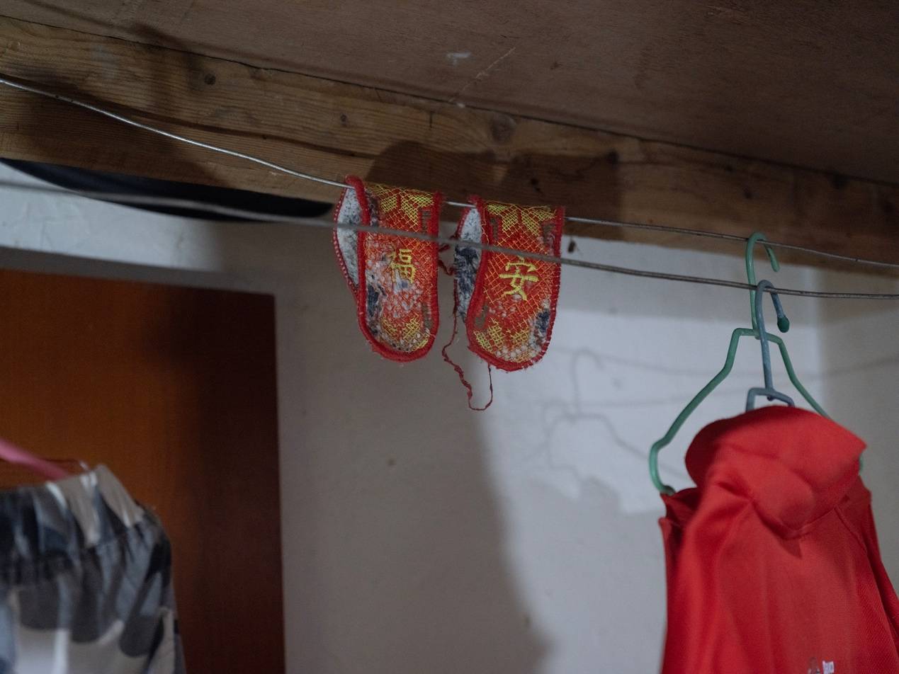 <strong></p>
<p>同仁堂股票</strong>他们挤在8元一晚的旅店 几百人抢一个活