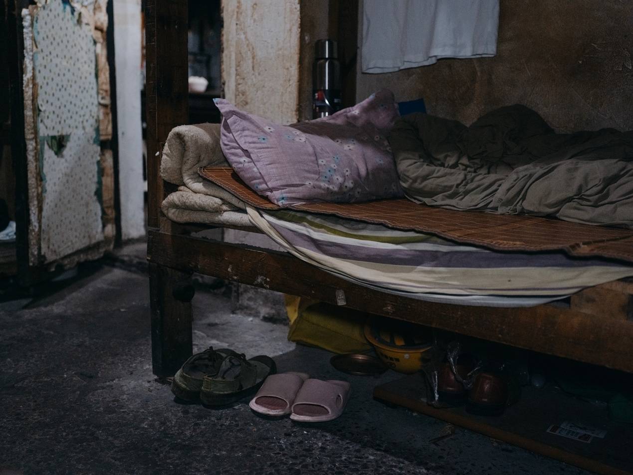 <strong></p>
<p>同仁堂股票</strong>他们挤在8元一晚的旅店 几百人抢一个活