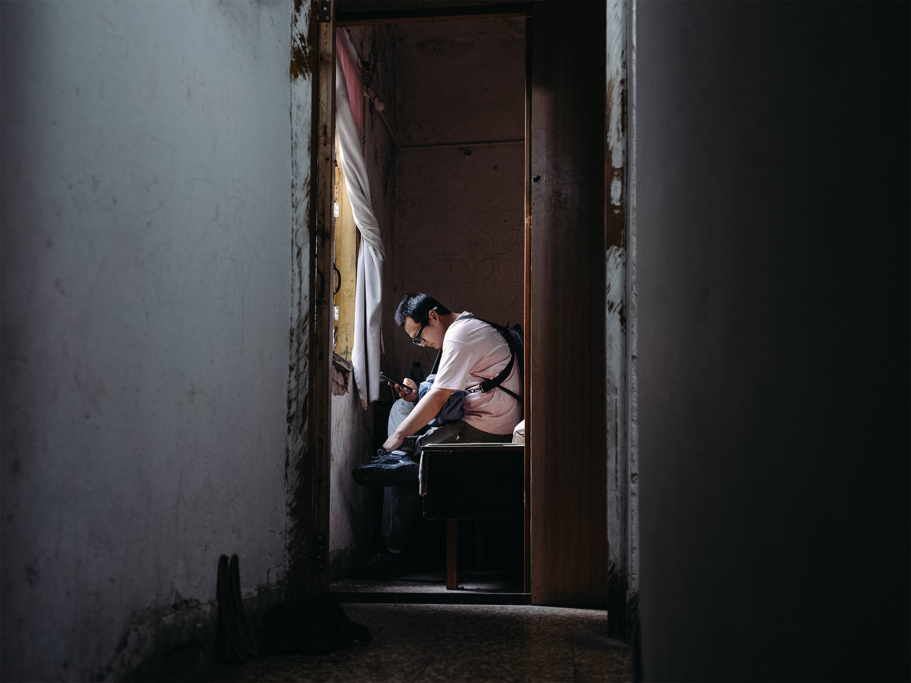 <strong></p>
<p>同仁堂股票</strong>他们挤在8元一晚的旅店 几百人抢一个活