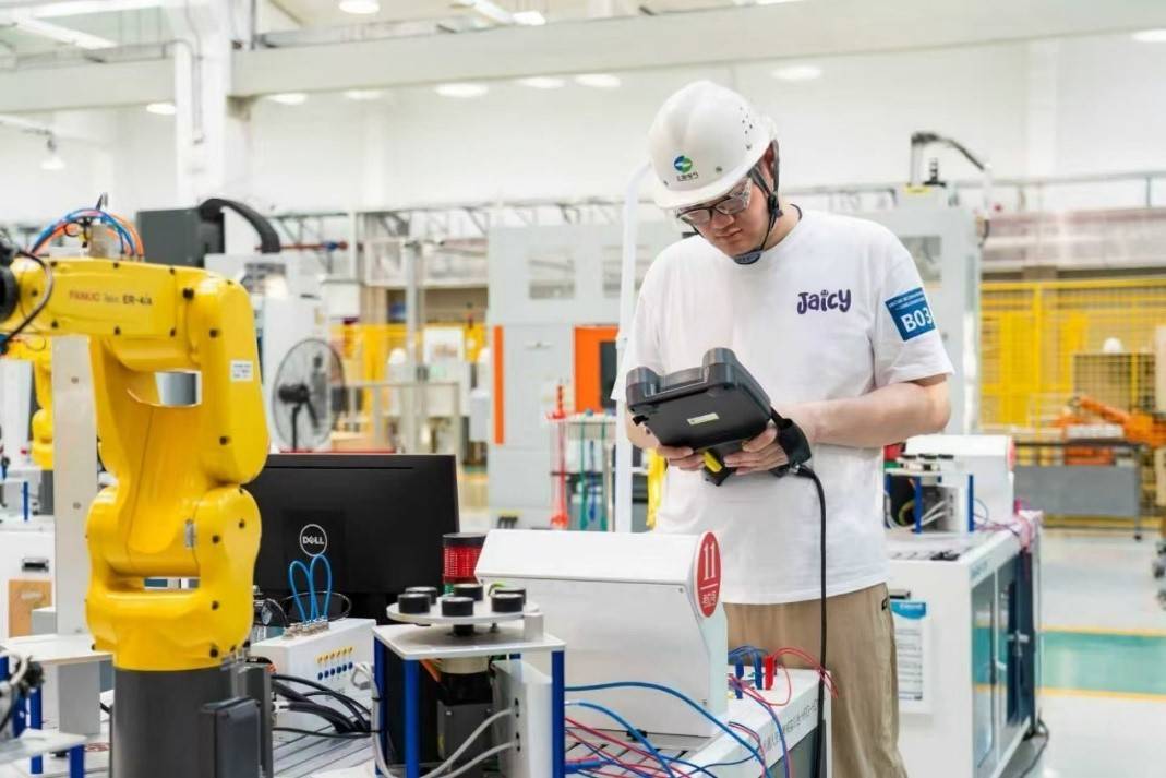 上海机器人系统运维选手集训有序推进<strong></p>
<p>同仁堂股票</strong>，“破阵”指日可待