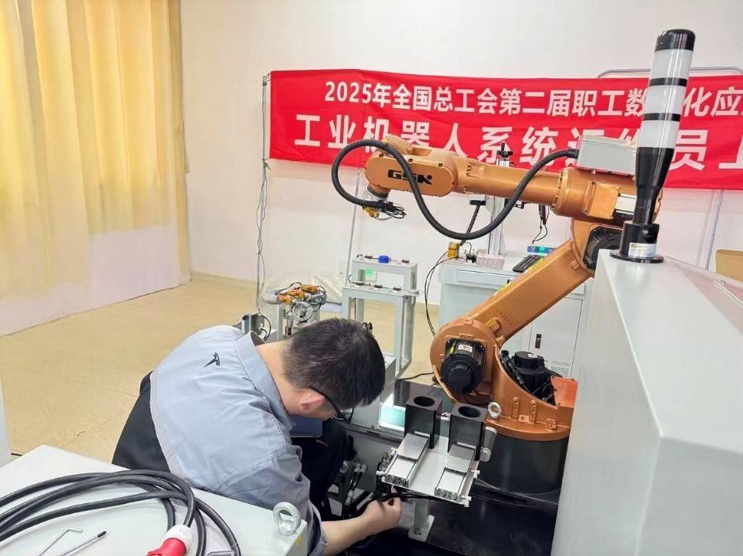 上海机器人系统运维选手集训有序推进<strong></p>
<p>同仁堂股票</strong>，“破阵”指日可待