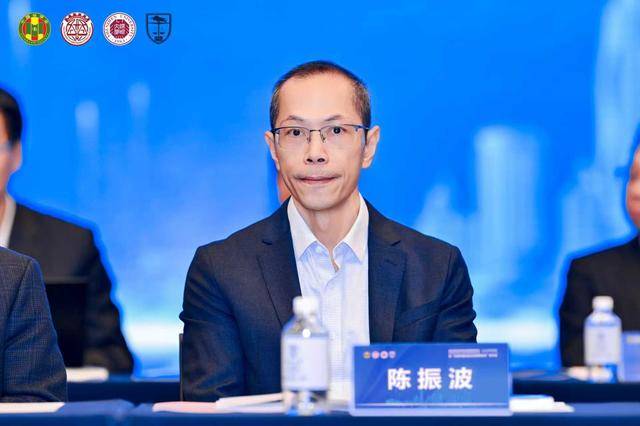 构建中国特色法学教育体系<strong></p>
<p>恒生电子股票</strong>,这场高规格学术研讨会在深圳举办