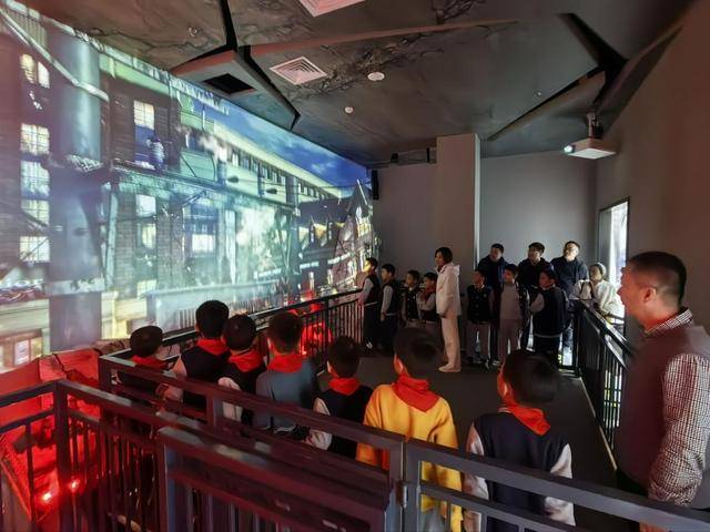 “泉民消防<strong></p>
<p>恒生电子股票</strong>,生命至上”山东师范大学附属小学2024级7班雏鹰小队活动举行