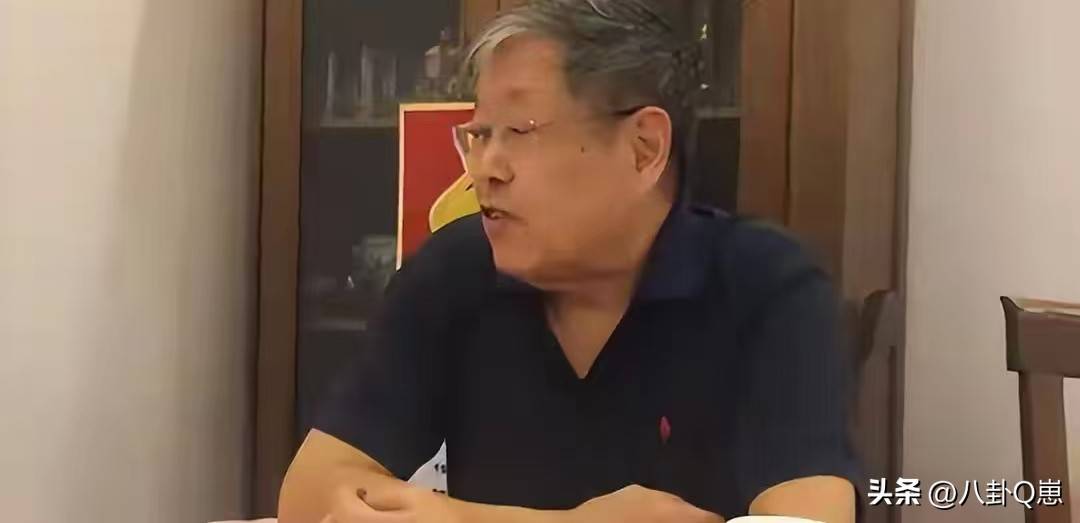 不查不知道<strong></p>
<p>恒生电子股票</strong>,一查吓一跳!杨振宁的弟弟杨振汉,人生活的这么精彩