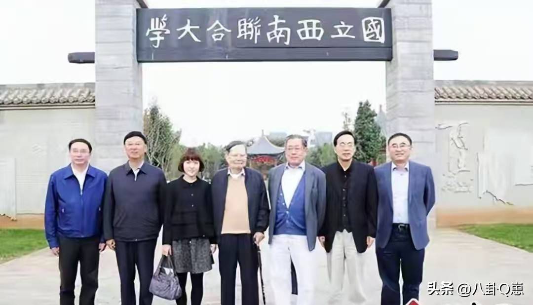 不查不知道<strong></p>
<p>恒生电子股票</strong>,一查吓一跳!杨振宁的弟弟杨振汉,人生活的这么精彩