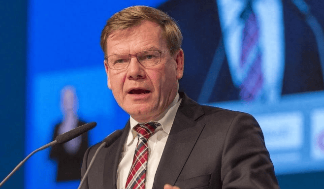 默克尔预言成真!外长取消访华<strong></p>
<p>指南针股票</strong>,德国国内声音变了,中方这次不客气了,默茨火速对华做出保证