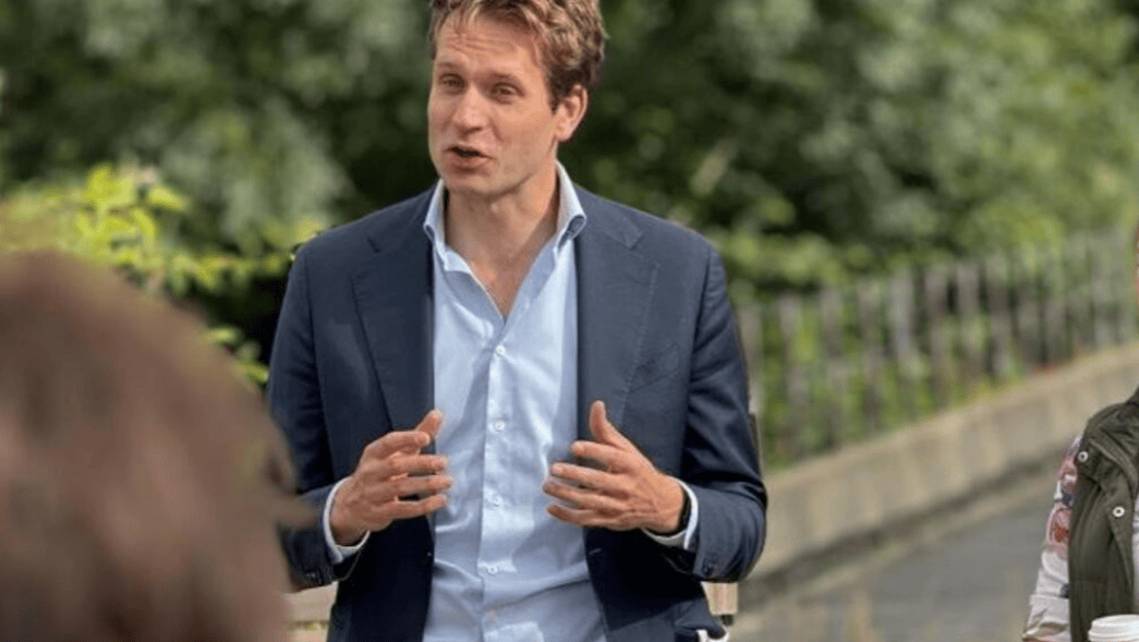 看到安世中国公告后<strong></p>
<p>赣锋锂业股票</strong>，德方丝毫不顾荷兰感受，第一个向中方提出请求