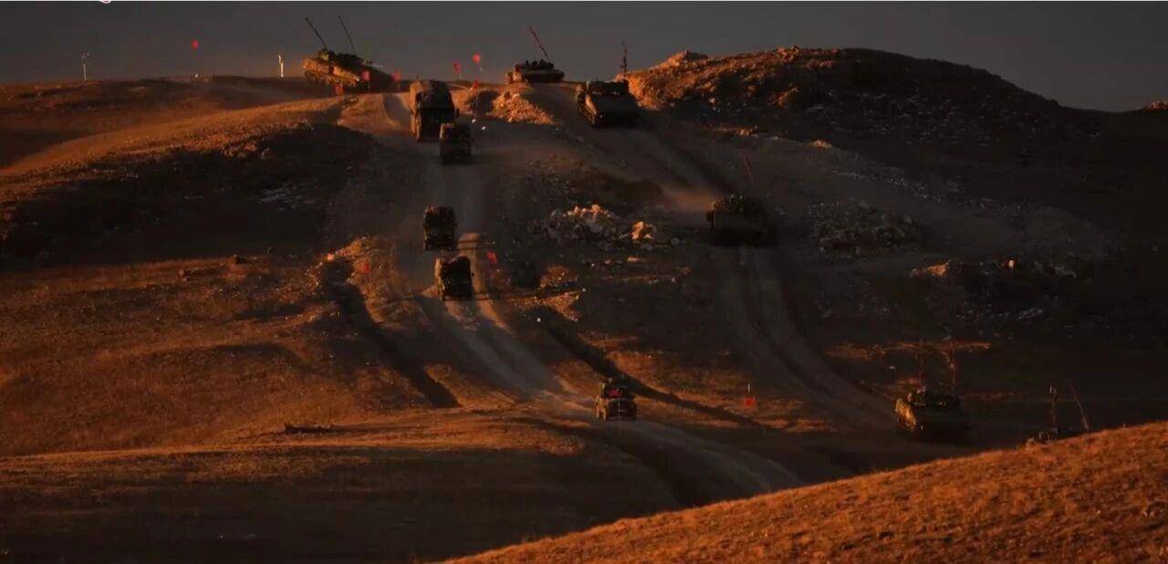 大场面！机器狗、无人机开路<strong></p>
<p>中国中铁股票</strong>，实兵对抗演练画面公布