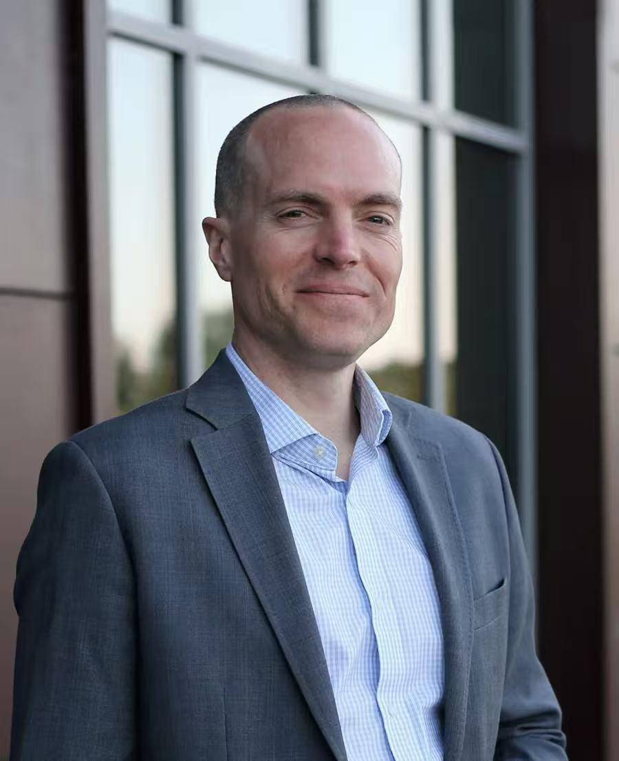 美籍校长与儿子老挝度假<strong></p>
<p>中国中铁股票</strong>,遭5厘米长“杀人蜂”袭击,全身被蜇100多处双双殒命