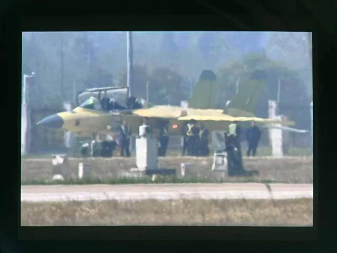 歼-35青春版<strong></p>
<p>中国中铁股票</strong>?076专用舰载机?新机“超级小黄蜂”究竟是干嘛的?