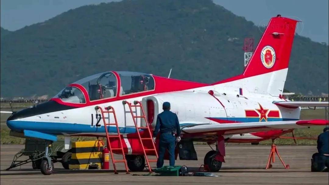 歼-35青春版<strong></p>
<p>中国中铁股票</strong>?076专用舰载机?新机“超级小黄蜂”究竟是干嘛的?