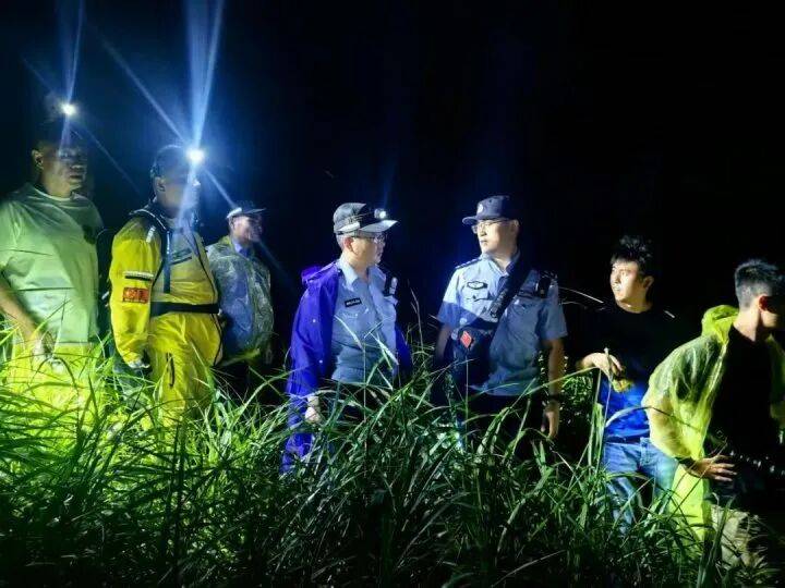 禁止任何形式穿越<strong></p>
<p>中国中铁股票</strong>!杭州一地发布最严禁令