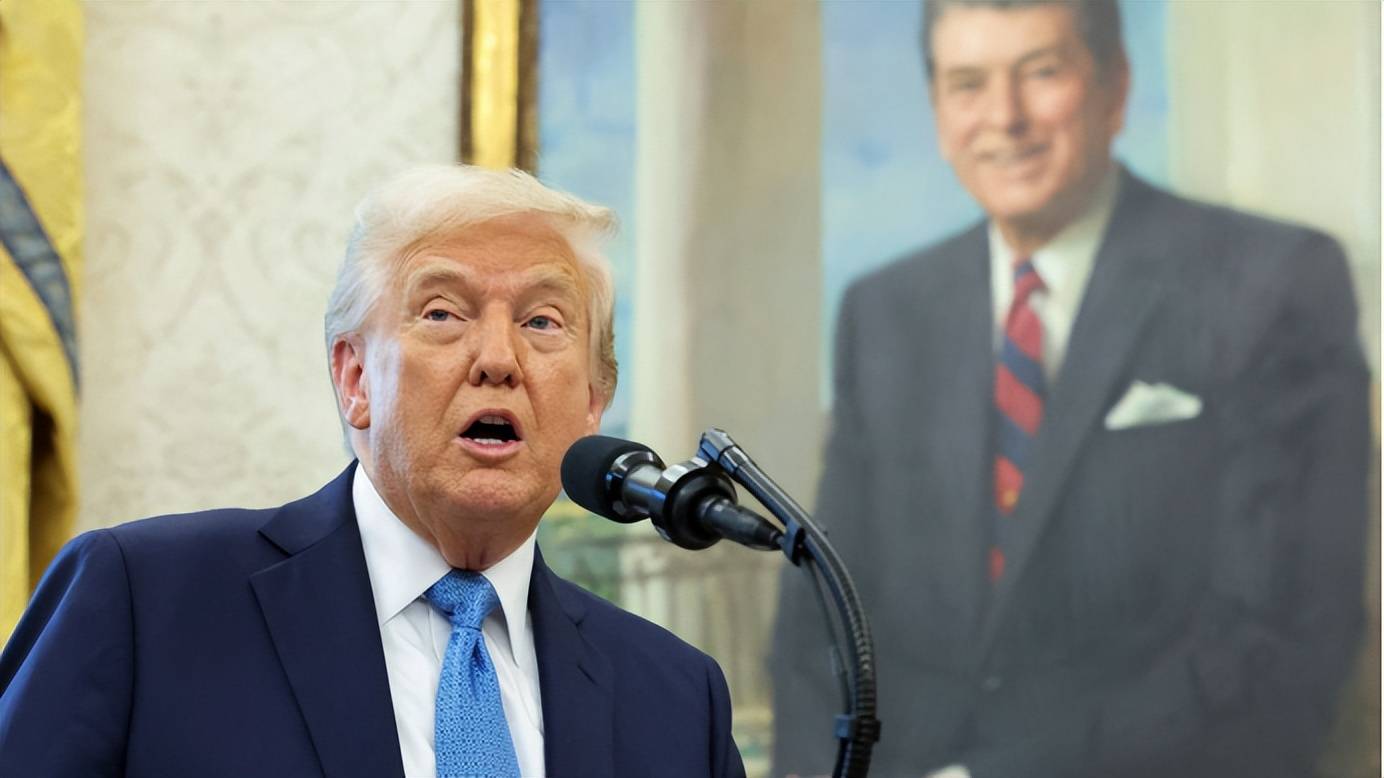 美再对中强硬<strong></p>
<p>吉视传媒股票</strong>，特朗普下令，禁止对华出售最强芯片，黄仁勋说了句大实话