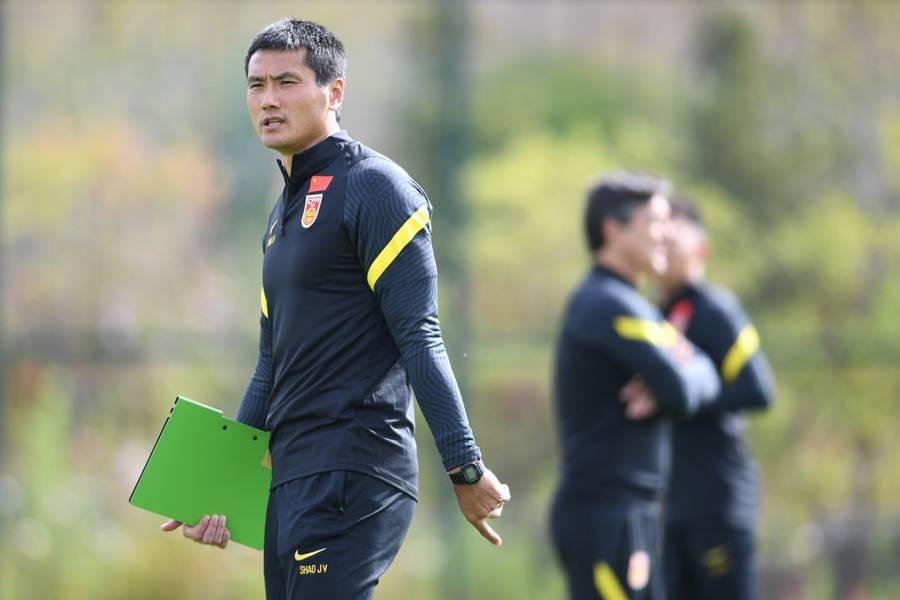 全球选聘四个月<strong></p>
<p>吉视传媒股票</strong>,招来只有一年执教经历的本土教练,国足新帅竟是邵佳一