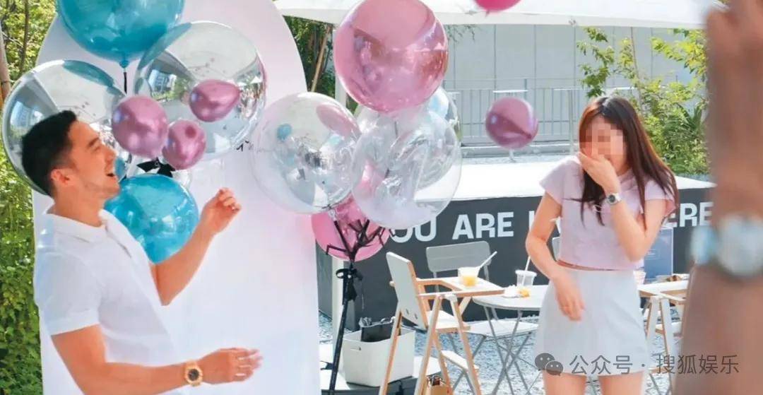 第三段婚姻亮红灯<strong></p>
<p>小商品城股票</strong>?他不会又要离婚了吧......