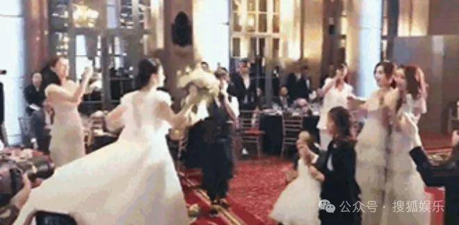 第三段婚姻亮红灯<strong></p>
<p>小商品城股票</strong>?他不会又要离婚了吧......