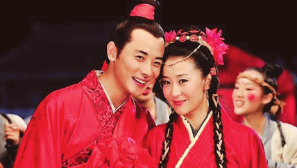 考古｜苗圃被称内娱无代餐！巅峰期隐退嫁大19岁富商<strong></p>
<p>小商品城股票</strong>，如今儿女双全成人生赢家