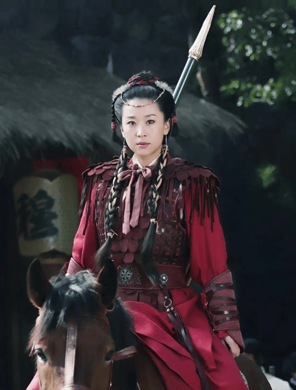 考古｜苗圃被称内娱无代餐！巅峰期隐退嫁大19岁富商<strong></p>
<p>小商品城股票</strong>，如今儿女双全成人生赢家