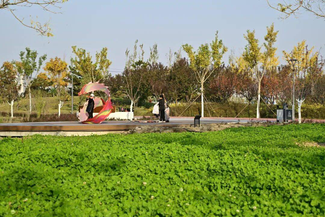 北京新添一个超美大公园<strong></p>
<p>小商品城股票</strong>！占地超300亩