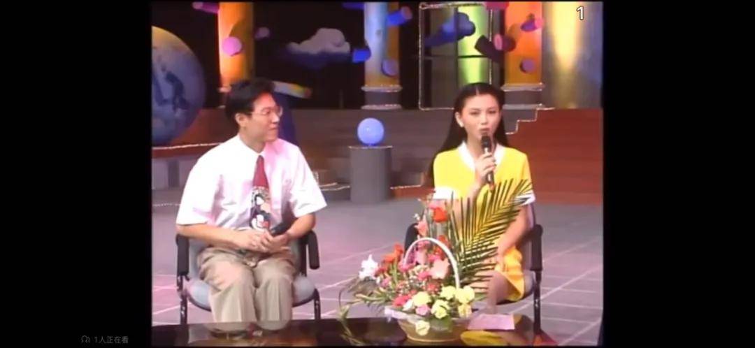 李湘气得翻出了瘦瘦的照片……她年轻时确实是仙女啊<strong></p>
<p>小商品城股票</strong>！