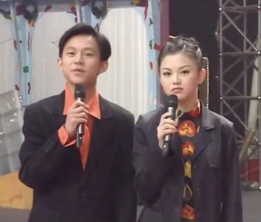 李湘气得翻出了瘦瘦的照片……她年轻时确实是仙女啊<strong></p>
<p>小商品城股票</strong>！