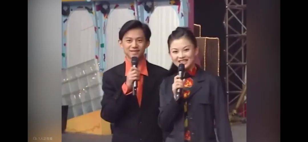 李湘气得翻出了瘦瘦的照片……她年轻时确实是仙女啊<strong></p>
<p>小商品城股票</strong>！