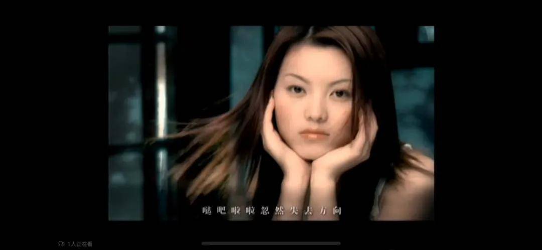 李湘气得翻出了瘦瘦的照片……她年轻时确实是仙女啊<strong></p>
<p>小商品城股票</strong>！