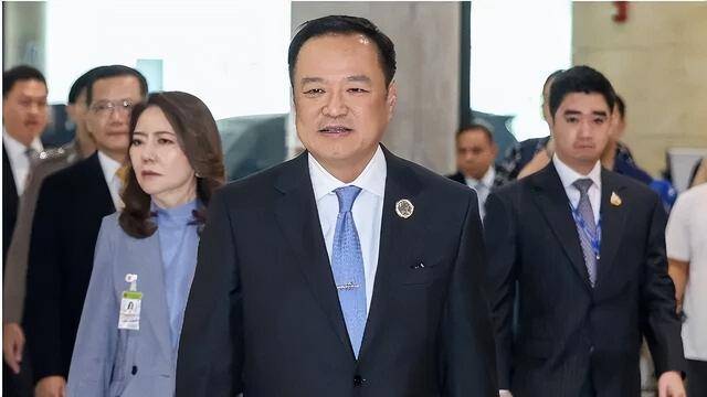 连续有两位国王访华<strong></p>
<p>小商品城股票</strong>，其中一位是建交以来首访，证明了什么？