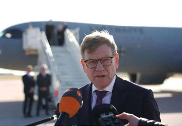 连续有两位国王访华<strong></p>
<p>小商品城股票</strong>，其中一位是建交以来首访，证明了什么？