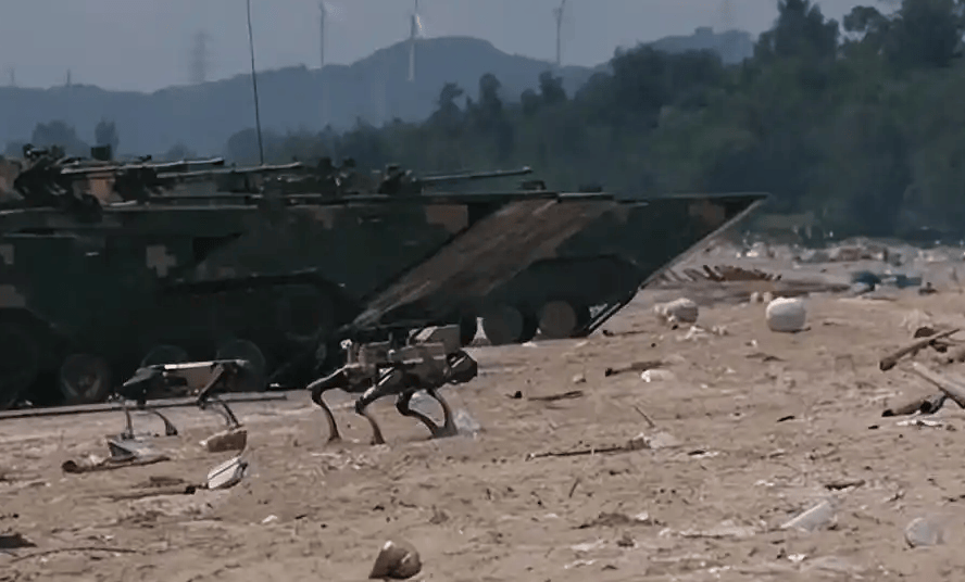 解放军“机器狼”投入台海<strong></p>
<p>海天味业股票</strong>,集群抢滩动作丝滑