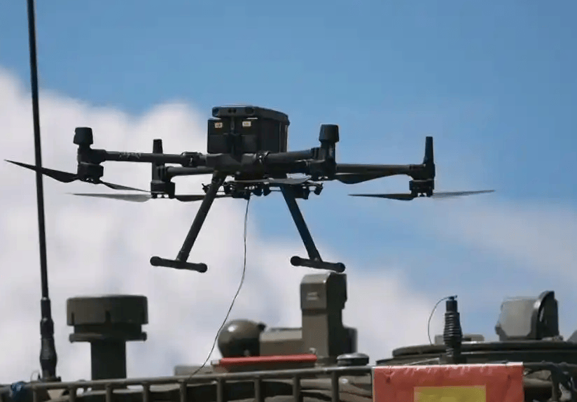 解放军“机器狼”投入台海<strong></p>
<p>海天味业股票</strong>,集群抢滩动作丝滑