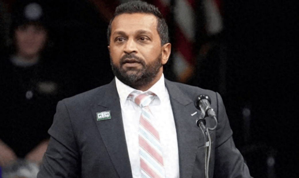 FBI局长奉命秘密抵华<strong></p>
<p>锦龙股份股票</strong>，事前没传出半点风声，中美为何讳莫如深？