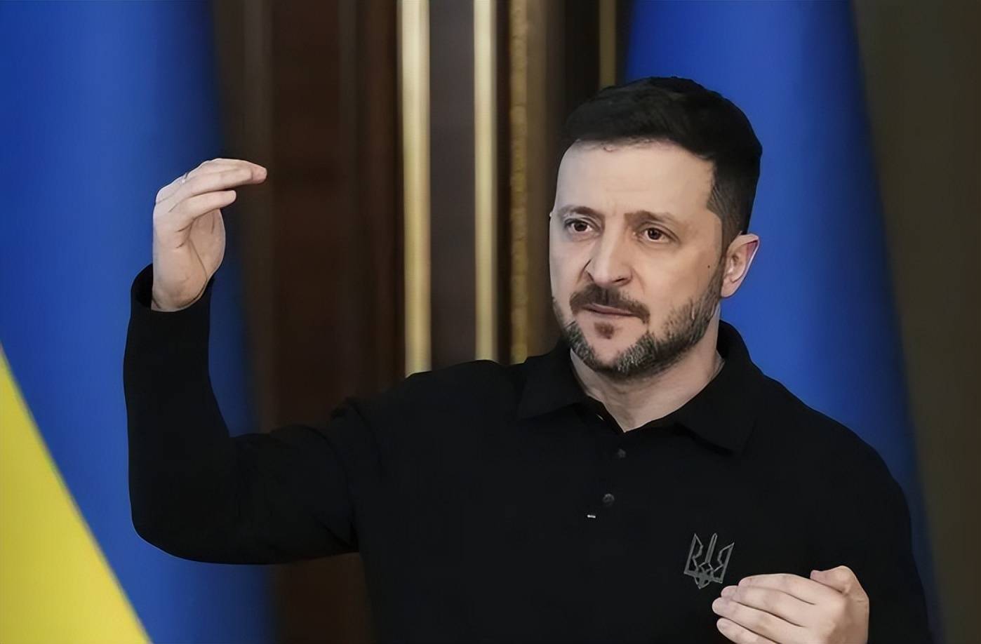 专访中途两度断电成笑柄!泽连斯基宣称乌克兰将胜利<strong></p>
<p>兴业银行股票</strong>,实则美军撤离援乌弹药缺口达 40%?