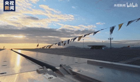 不是慢镜头!福建舰电磁弹射速度那么快<strong></p>
<p>今日股票</strong>,是怎么瞬间刹车的?