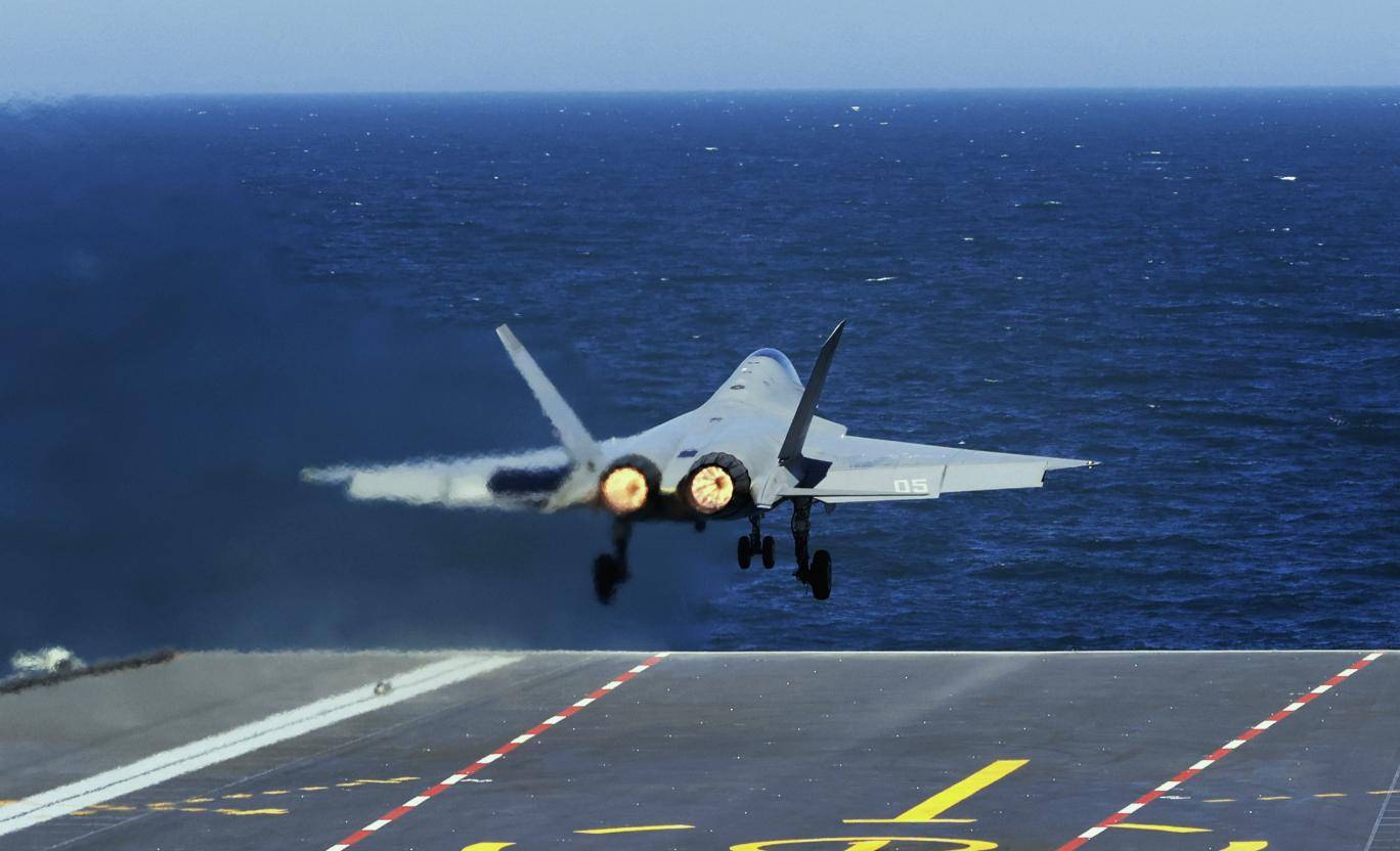 美媒:别只盯着福建舰<strong></p>
<p>今日股票</strong>,歼-50碾压式领先,美军80年优势荡然无存