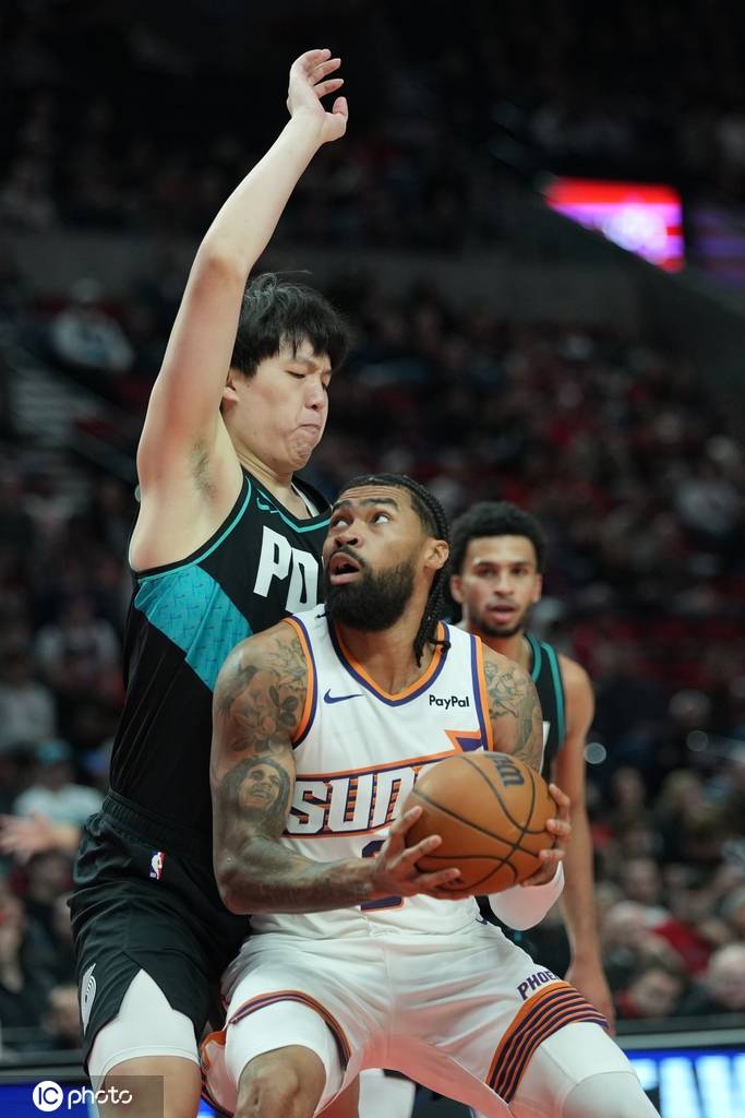 NBA生涯新高<strong></p>
<p>山东黄金股票</strong>！杨瀚森9分5板3助 他值得更多出场时间！