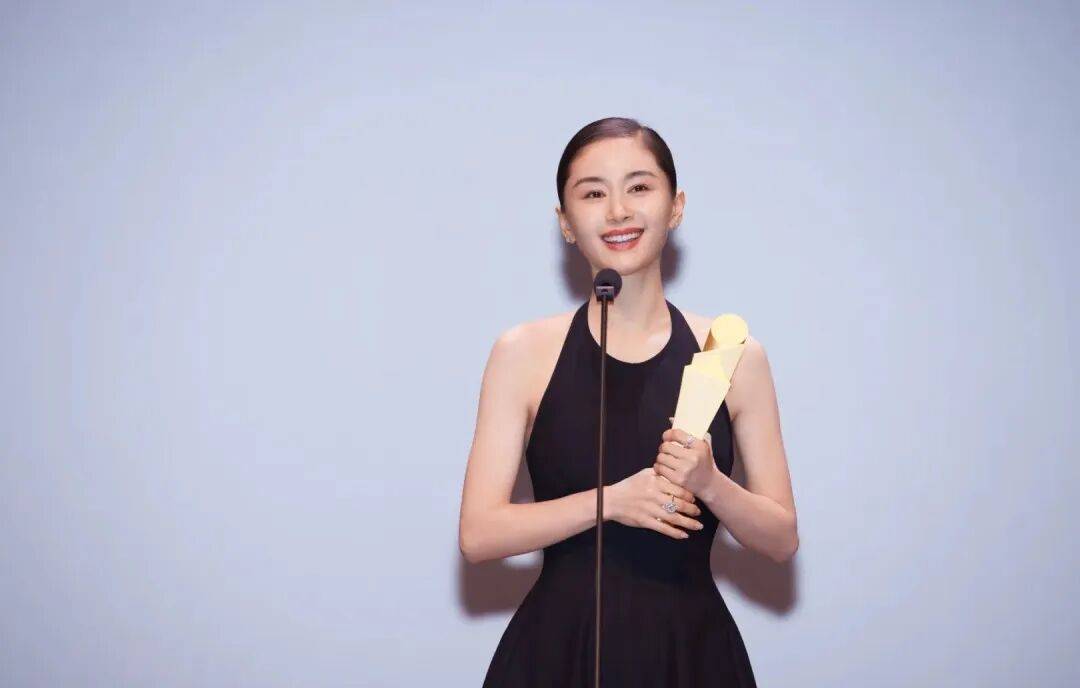 王子文:孩子是最重要的<strong></p>
<p>山东黄金股票</strong>,我演不出一模一样的曲筱绡