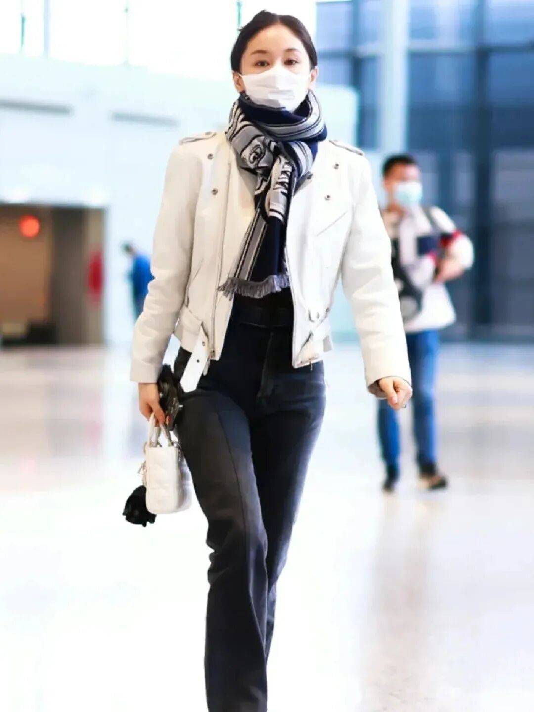 王子文:孩子是最重要的<strong></p>
<p>山东黄金股票</strong>,我演不出一模一样的曲筱绡