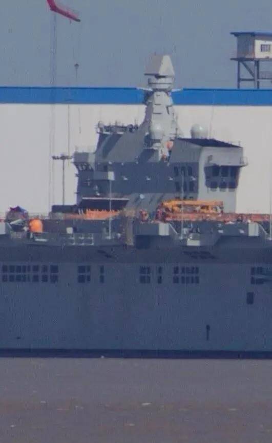 一年服役三艘?076“四川”舰开始试航<strong></p>
<p>山东黄金股票</strong>,是“福建”舰的搭子吗?