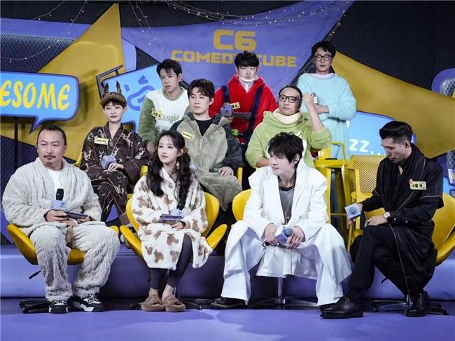 《单排喜剧大赛2》抖音首播炸场<strong></p>
<p>高新兴股票</strong>!全民造星引爆追综热潮