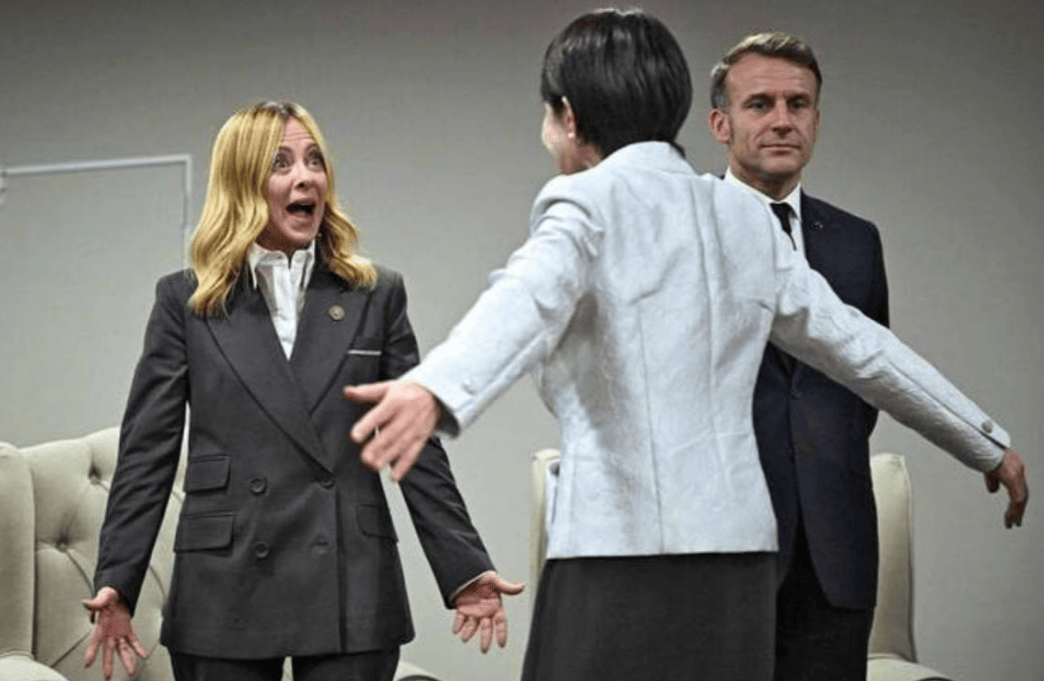 高市早苗G20上“炮轰”俄罗斯<strong></p>
<p>中公教育股票</strong>，王毅对她换了称呼，3国当场力挺中国！